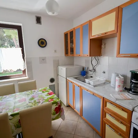 Jutta Mit Terrasse By Interhome Novigrad Istria
