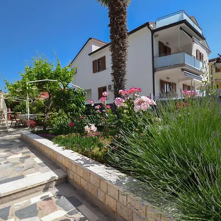 Apartament Jutta Mit Terrasse By Interhome